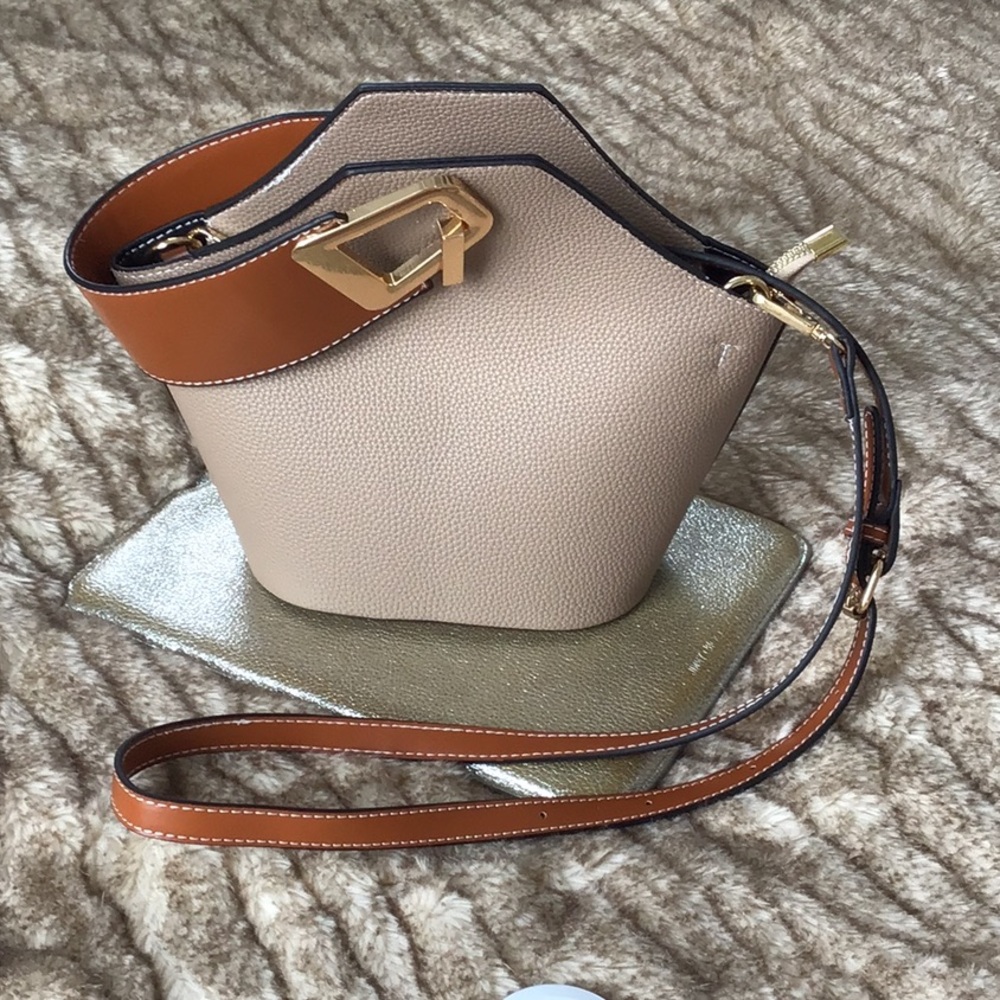 Elegant Tan and Brown Women's 2 way Bag